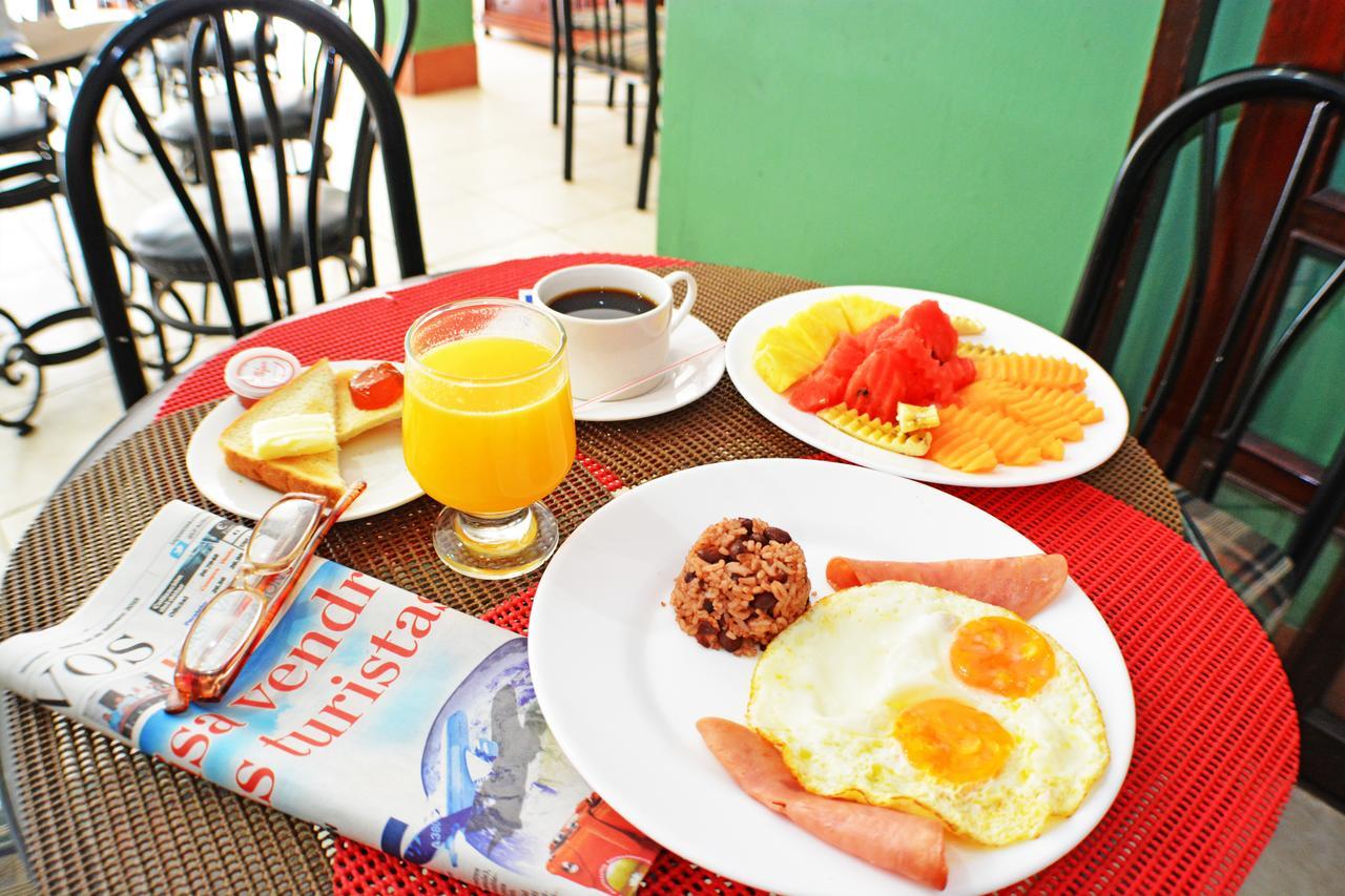 Hotel Plaza Cosiguina Chinandega Eksteriør bilde