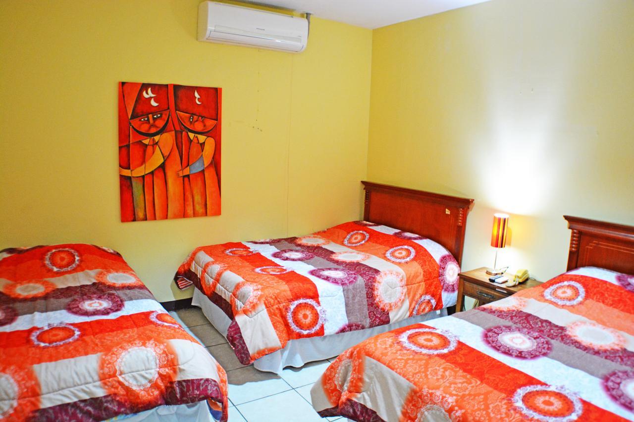 Hotel Plaza Cosiguina Chinandega Eksteriør bilde