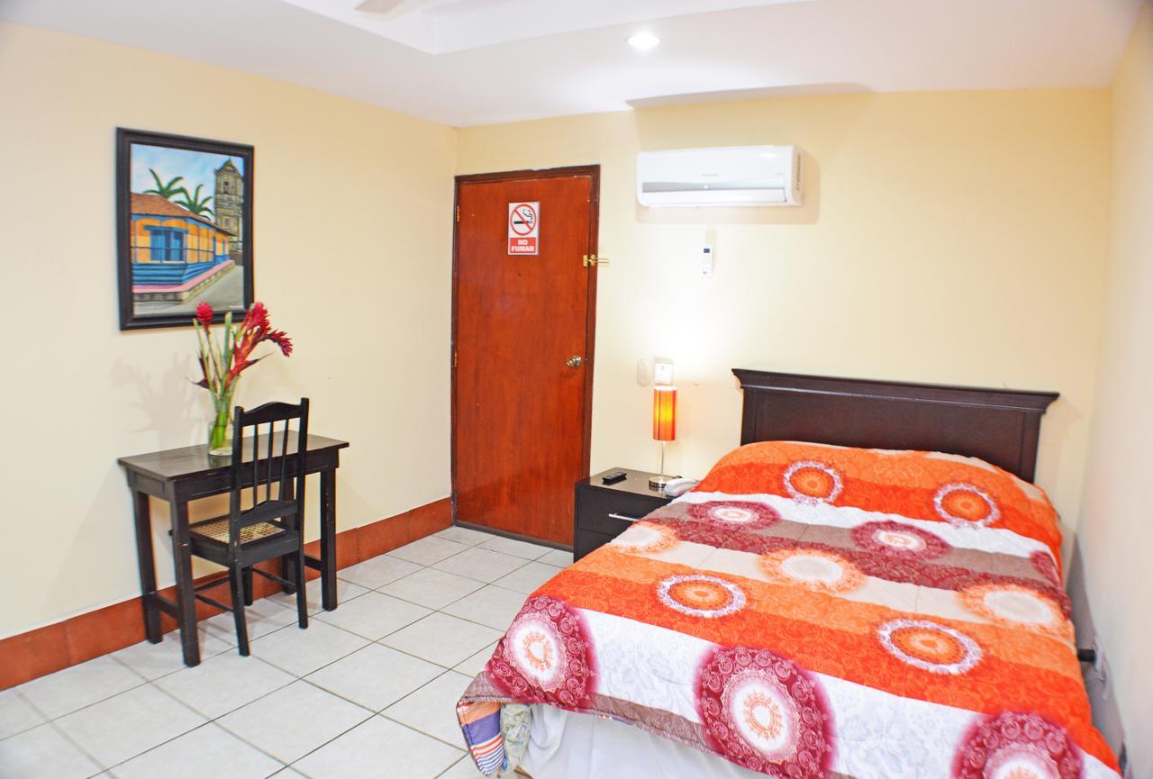 Hotel Plaza Cosiguina Chinandega Eksteriør bilde