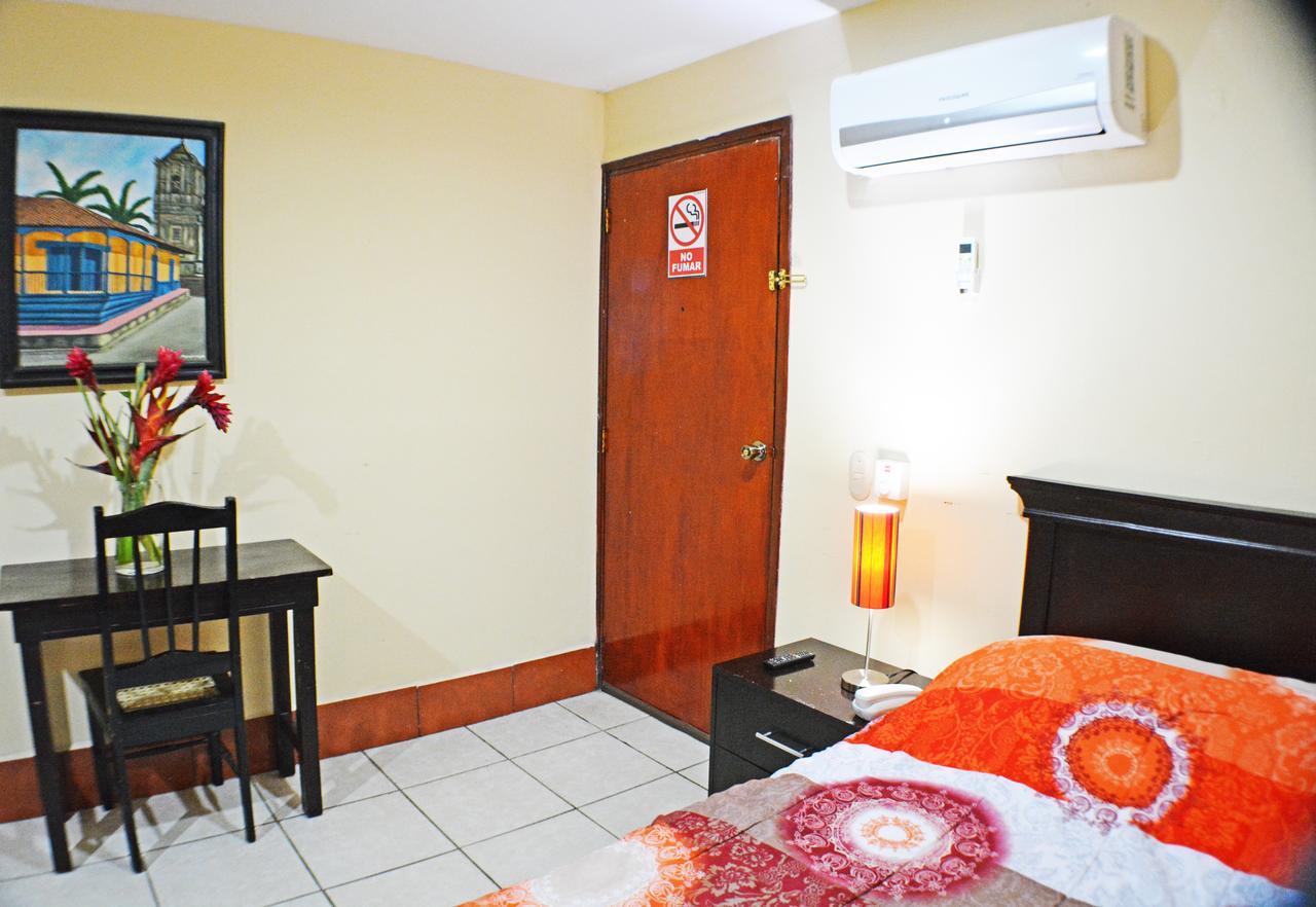 Hotel Plaza Cosiguina Chinandega Eksteriør bilde